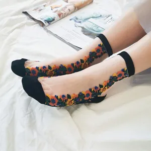 Damen Vintage Bestickte Blumen Glasseide Socken Transparent Kristall Netz Lolita Stil Dünne Atmungsaktive Knöchelsocken Für Sommer Casual