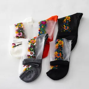 Sommer transparente Kristallseide Socken mit bunten Blumenstickereien, süße Lolita Netzsocken.