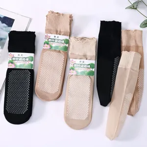 Bequeme rutschfeste Socken mit Lotuseffekt und Baumwollsohle für Damen im Alltag