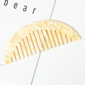 Peigne à cheveux en acétate motif marbre demi-cercle accessoire de coiffure élégant