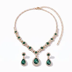 Prachtige groene strass halsketting en oorbellen sieraden set voor feest hoofdaanzicht