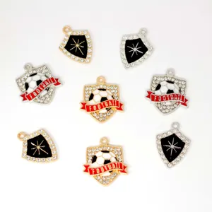Set ciondoli in lega scudo calcio strass, tema sportivo creazione di gioielli collana fai da te.