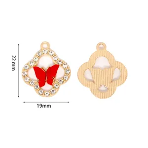 Ciondolo a forma di trifoglio con farfalla di strass in lega DIY accessorio dettaglio