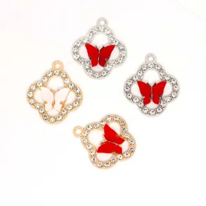 Bellissimo ciondolo quadrifoglio farfalla in lega strass accessori gioielli DIY
