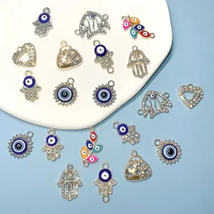 Türkisch blaue böse Blicke Hand Legierung Strass DIY Schmuck Anhänger Zubehör herstellen.