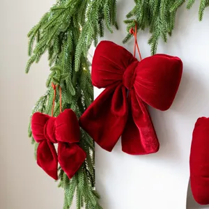 Decorazione con fiocco in velluto rosso natalizio, ciondolo in peluche per albero.