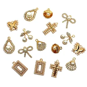 Goldfarbene Legierung Perlen Zirkon DIY Anhänger Charms für Halsketten Ohrringe Schmuckherstellung.