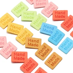 Kleurrijke microvezel lederen handgemaakte embossed vierkante labels voor kleding DIY