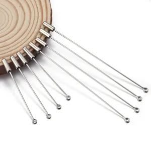 DIY metalen kopspelden en brochespelden met stoppers voor handgemaakte sieraden en mode.