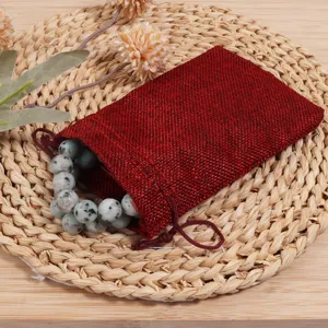 Roter Leinen Kordelzug Beutel für Schmuck Geschenk Verpackung Aufbewahrung mit Perlen.