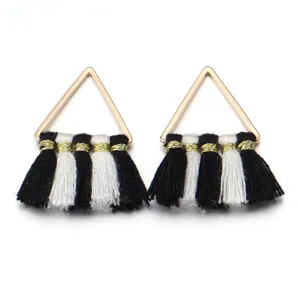 Schwarz-weiße Dreieck Quaste DIY Schmuck Anhänger Komponente, elegantes Modeaccessoire.