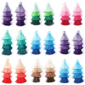 Originaldesign Weihnachtsbaum Form Vierlagige Verlauf Quaste Anhänger Polyester Handgewebt Fransen Trim Für Taschen Schlüsselanhänger Lesezeichen Ohrring DIY Schmuckzubehör
