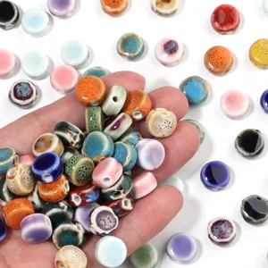 Perle in ceramica smaltata piatta rotonda sciolta per gioielli fai da te dettagli.