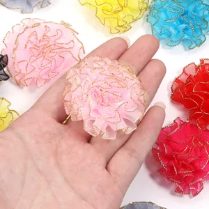 Gouden rand organza anjer bloemen DIY knutselaccessoires voor haarspelden en tassen.