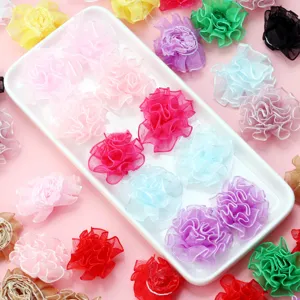 Fleurs d'œillet organza faites main, accessoires DIY 3.5cm pour vêtements, chapeaux et sacs.