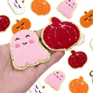 Toppe ricamate fantasma e zucca di Halloween termoadesive con bordo dorato per vestiti.
