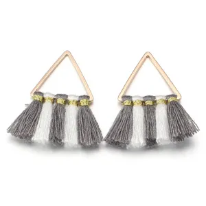 Dreieck Quaste Ohrring Komponente DIY grau weiss Polyester Anhänger Schmuck Zubehör Variante