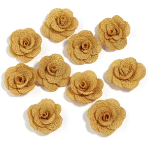 Fiori di rose in tessuto glitterato dorato accessorio DIY per spilla abbigliamento dettagli