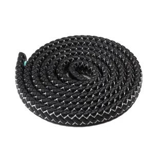 12mm zwarte PU lederen gevlochten platte koord detailweergave voor tasriemen en accessoires.