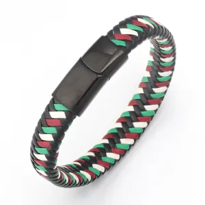 Stijlvolle gevlochten PU lederen armband met zwarte magnetische roestvrijstalen sluiting.
