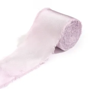 Nastro in raso sfrangiato viola chiaro per bouquet da sposa, confezioni regalo e fai da te.