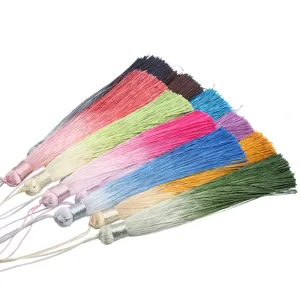 Borlas de poliéster coloridas Colgantes decorativos para Cheongsam Hanfu Manualidades y Marcapáginas