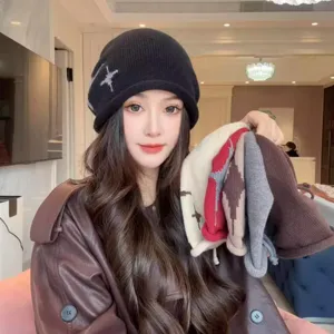 Winter Warm Polyester Knitted Beanie Hat For Women Men Slouchy Skull Cap Thermal Star Pattern Stretchy Daily Cap