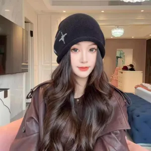 Detail of the autumn winter warm knitted beanie hat for women retro slouchy pullover hat black