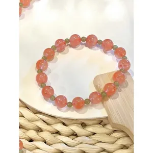 Collana di perle in pietra naturale colorata da donna, elegante gioiello da spiaggia per vacanze.