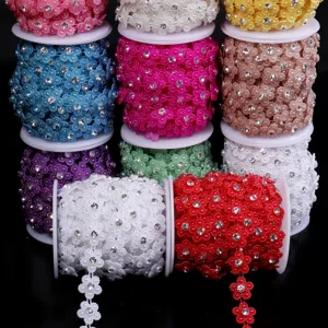 Kleurrijke plastic vijfbladige bloem strass parel afwerking kettingen voor DIY kleding accessoires.