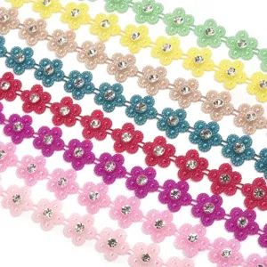 Kleurrijke kunststof 5-bloem strass imitatie parel ketting versiering voor tassen.