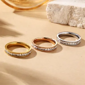 Stapelbare roestvrijstalen ring met zirkonia, trendy sieraden in goud, roségoud en zilver.