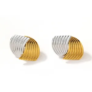 Élégantes boucles d'oreilles dôme torsadées bicolores au design côtelé argent et or.