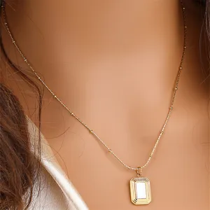 Collier rétro en acier titane avec pendentif rectangulaire blanc géométrique pour femmes.