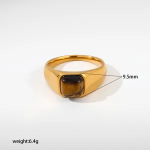 Anillo de acero inoxidable con piedra cuadrada, diseño retro de joyería de moda elegante.