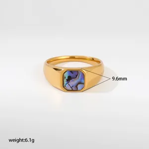 Anillo de acero inoxidable bañado en oro con concha colorida, detalle de tamaño 9.6mm