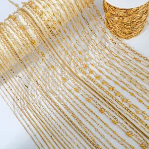 Goldene DIY Meterketten Kollektion, vielseitige Edelstahlschmuck Ketten Präsentation.