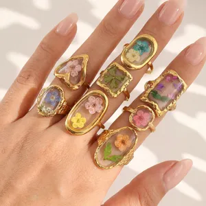 Stainless steel gold-plated transparent preserved flower ring niche design elegant floral jewelry