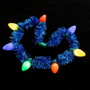 Weihnachten leuchtende Lametta-Glühbirnen-Halskette Party-Accessoire Detailansicht mit bunten Licht