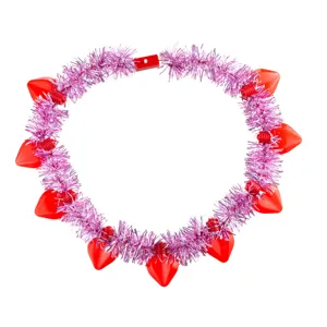 Beleuchtete Valentinstag Lametta Halskette mit roten Herzen und pinker Girlande fuer Partys.