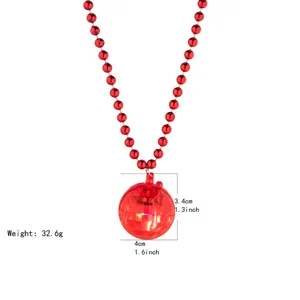 Gedetailleerd overzicht van rode oplichtende disco bal hanger ketting met kraal ketting en maten.
