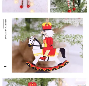 Addobbo appendibile per albero di Natale in legno schiaccianoci cavallo a dondolo