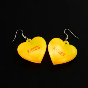 Orecchini a cuore luminosi LED per feste di San Valentino, gioielli pendenti gialli da donna.