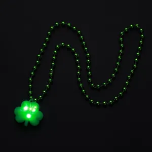 LED St Patrick's Day Necklace Glowing Green Shamrock Necklace Gold Green Plastic Bead Chain Holiday Party Favors Accessory