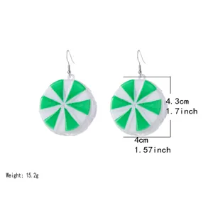 Vue rapprochée de boucles d'oreilles tranche de fruit avec dimensions détaillées.