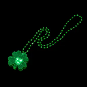 St. Patrick's Day leuchtende grüne Kleeblatt LED Perlen Halskette Party Zubehör.