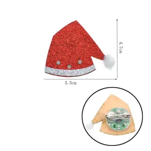 Weihnachtsmann Mütze LED Brosche Glitzer Stoff Anstecknadel Party Schmuck Zubehör 5.5cm