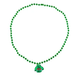 Collana di perle verdi con ciondolo maglione natalizio, accessorio festivo perfetto per le feste.