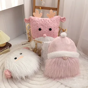 Niedliches Weihnachtsplüschkissen-Set mit Rentier-, Schneemann- und Wichtel-Design für Dekoration.