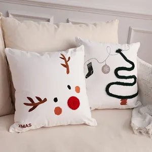 Weihnachtskissen Set mit süßer Rentiere und Tannenbaum Stickerei, weiche Sofakissen.